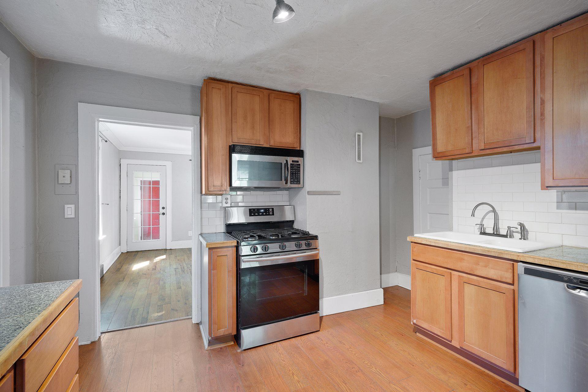 2115 3rd Street Northeast Minneapolis, MN 55418 - Photo 6 of 18