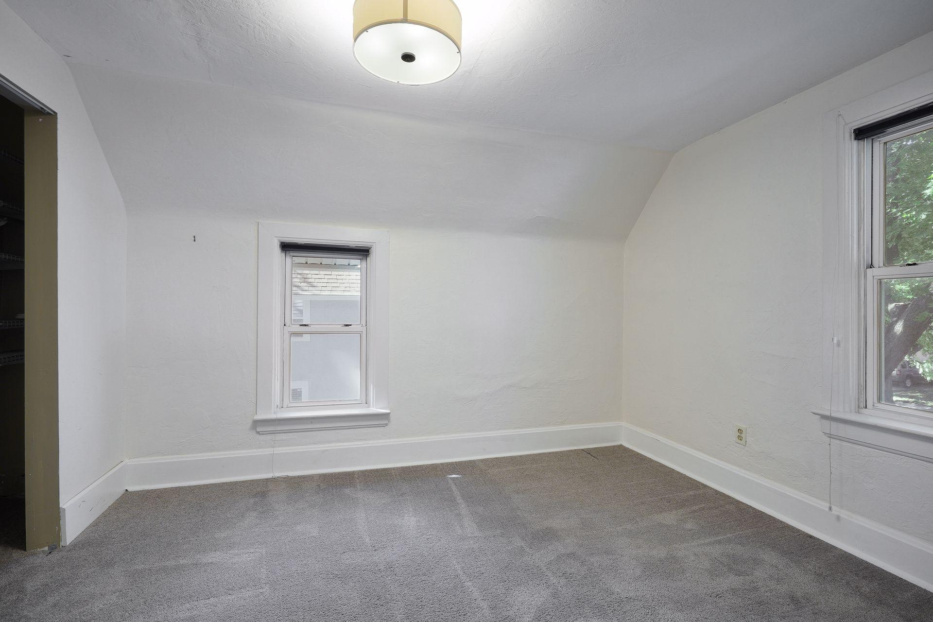 2115 3rd Street Northeast Minneapolis, MN 55418 - Photo 9 of 18