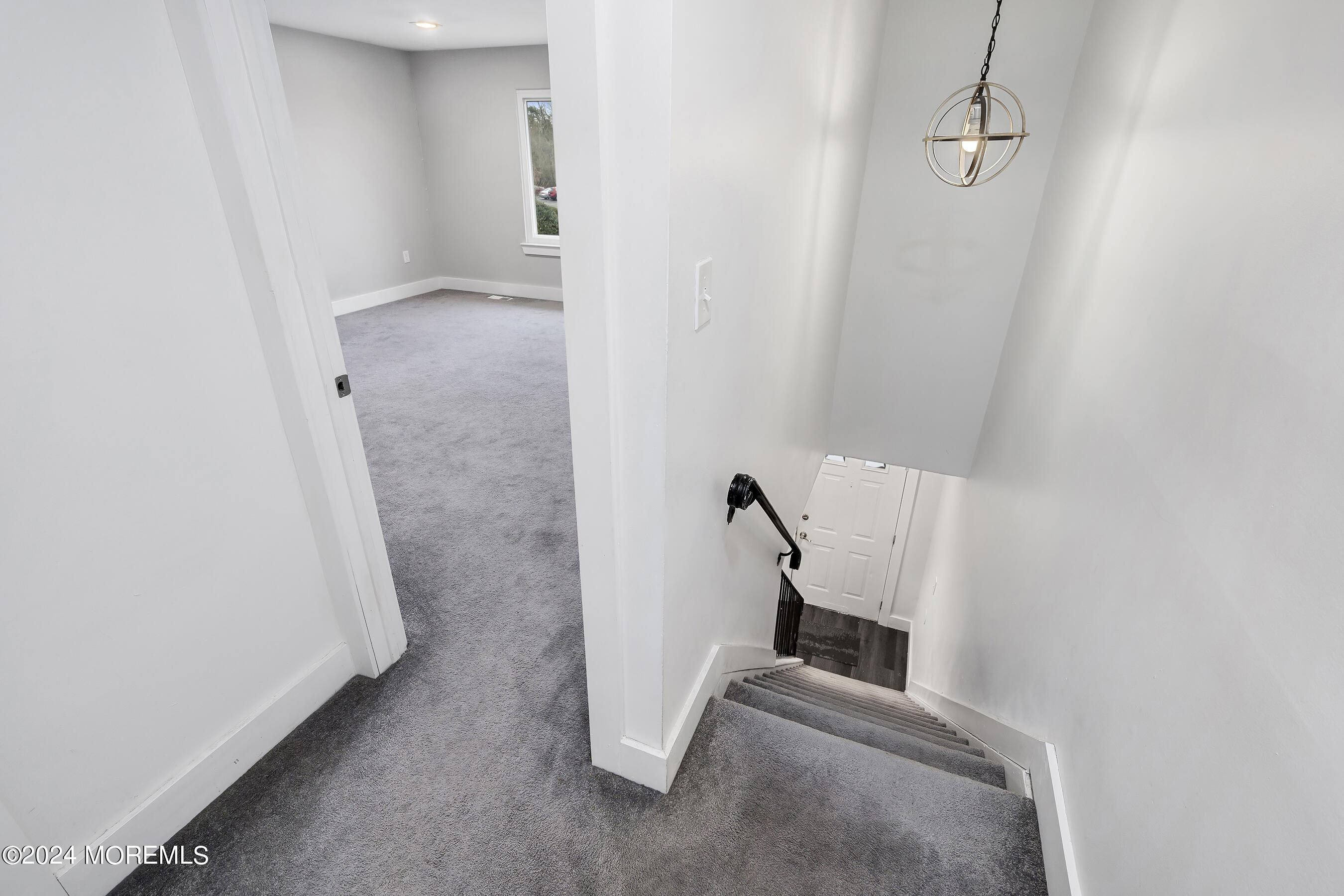 27 Creek Road Brick, NJ 08724 - Photo 11 of 18 11-Landing