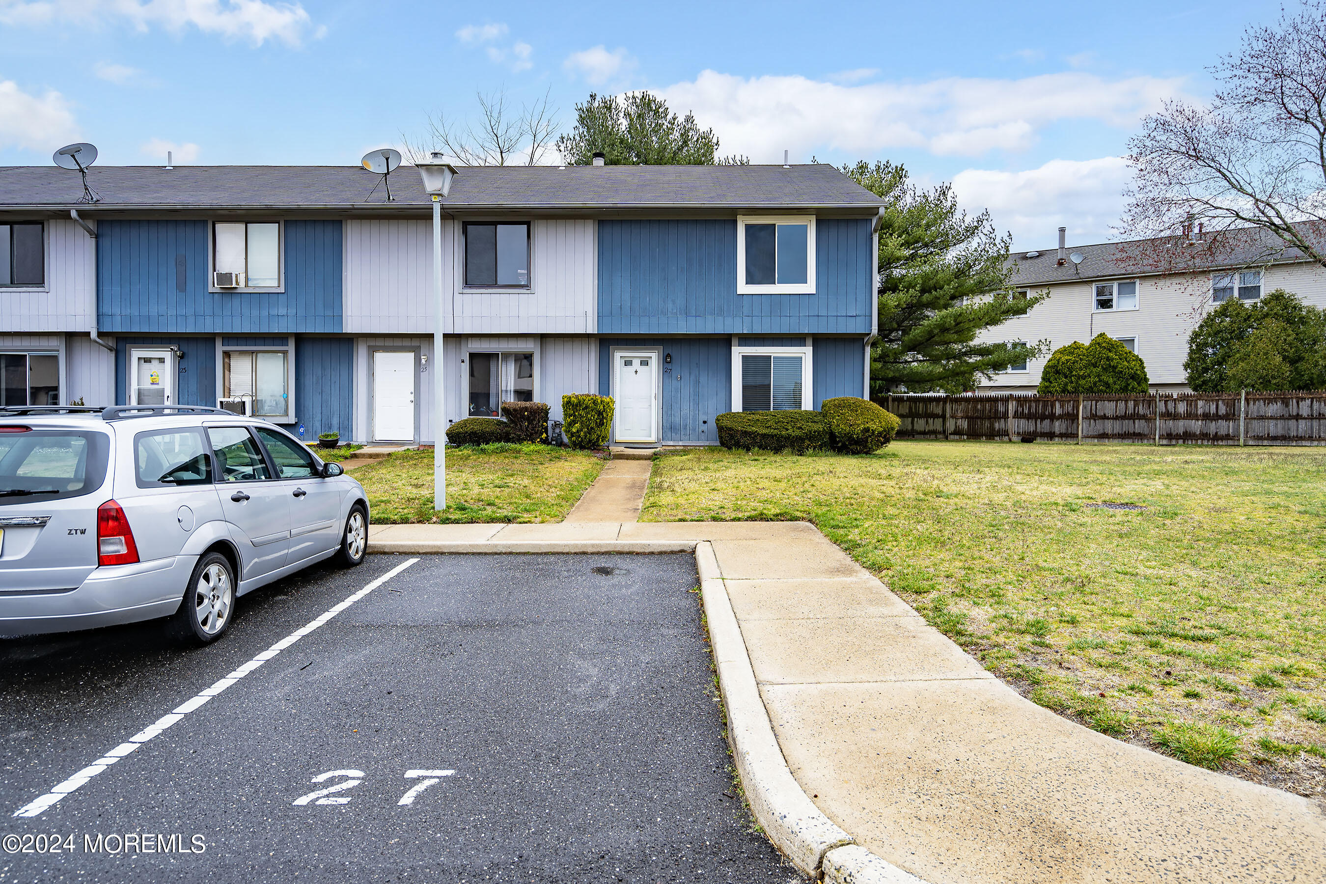 27 Creek Road Brick, NJ 08724 - Photo 2 of 18 02-Private Parking to Front 1