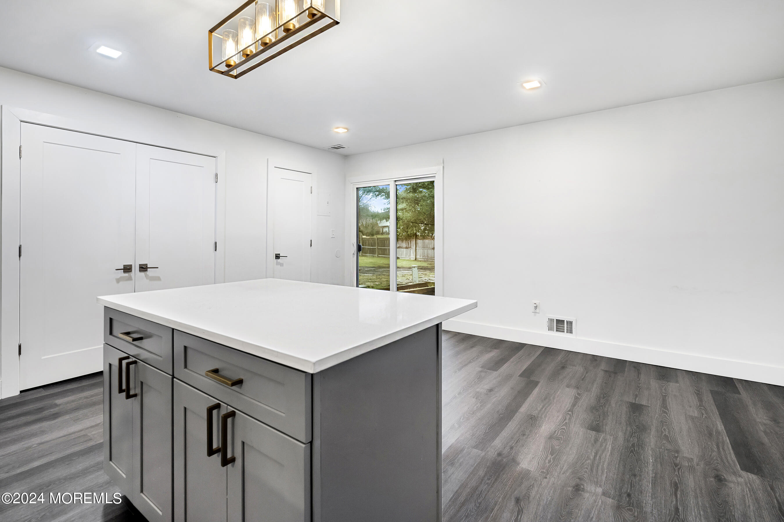 27 Creek Road Brick, NJ 08724 - Photo 10 of 18 10-Kitchen 1D