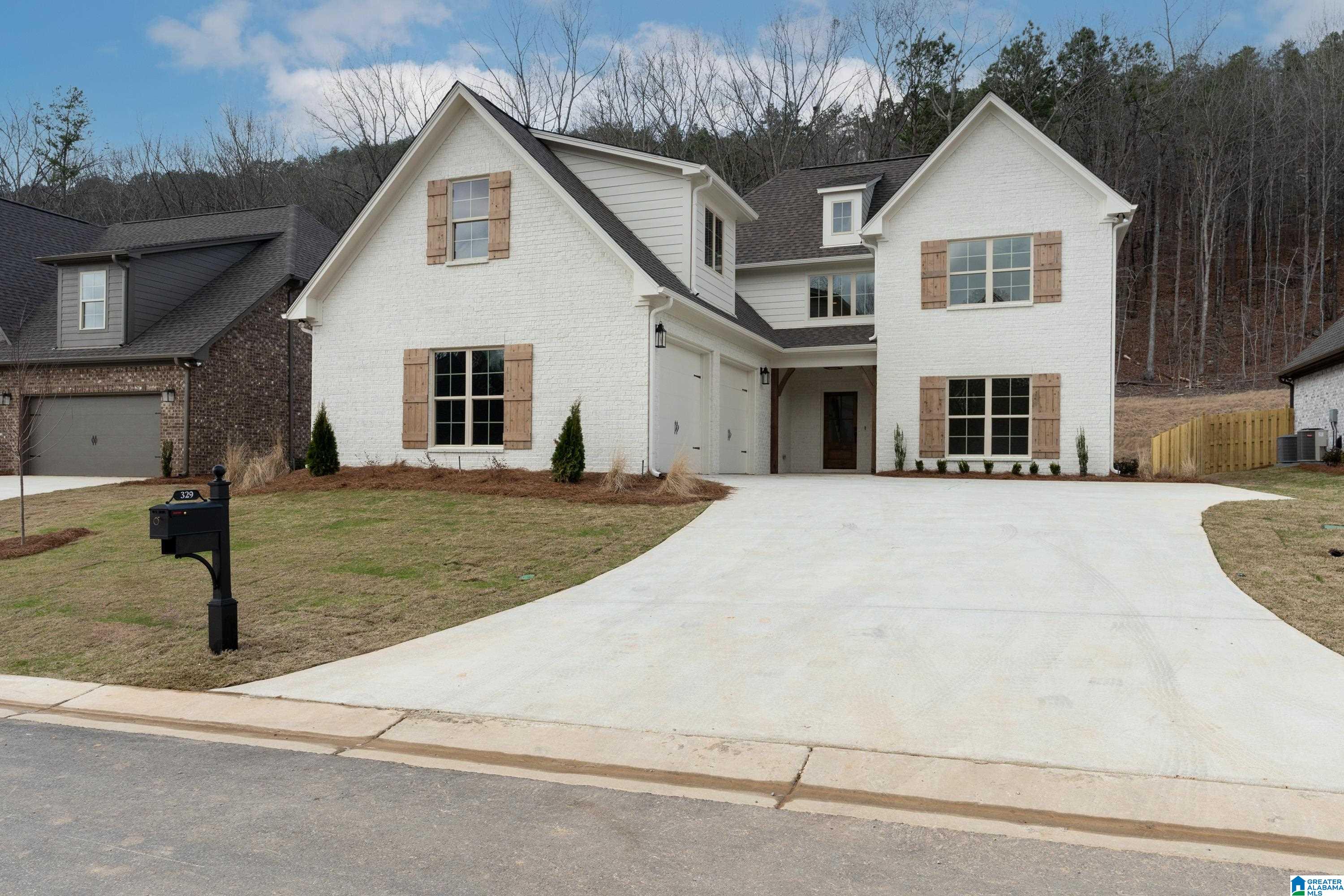 329 Kinross Circle Pelham, AL 35124 - Photo 2 of 44