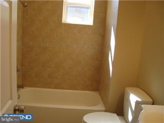 622 Wynnewood Road Philadelphia, PA 19151 - Photo 11 of 12 Bathroom
