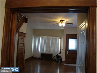 622 Wynnewood Road Philadelphia, PA 19151 - Photo 7 of 12 Living Room