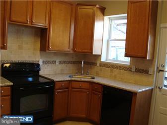 622 Wynnewood Road Philadelphia, PA 19151 - Photo 8 of 12 Kitchen
