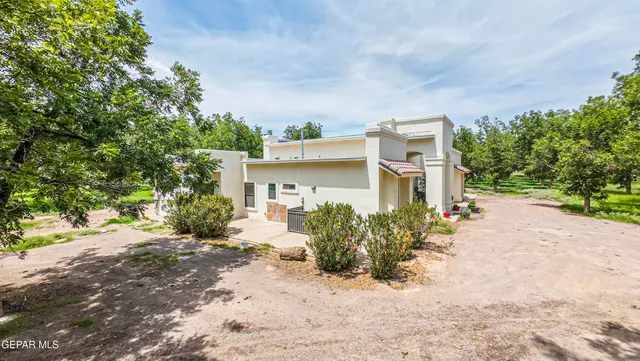 $1,150,000 | 617 Wallace Road, Anthony, NM 88021