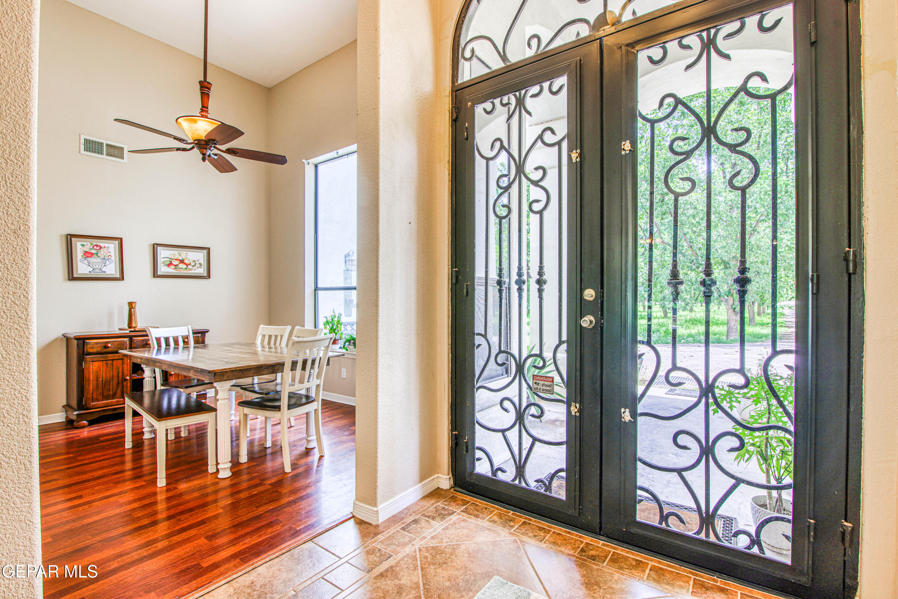 617 Wallace Road Anthony, NM 88021 - Photo 7 of 87 a workspace with furniture window and wooden floor