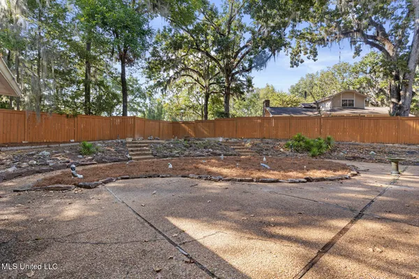 $294,900 | 423 Trailwood Drive, Clinton, MS 39056