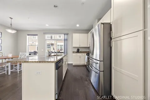 $500,000 | 840 Center Street, Des Plaines, IL 60016