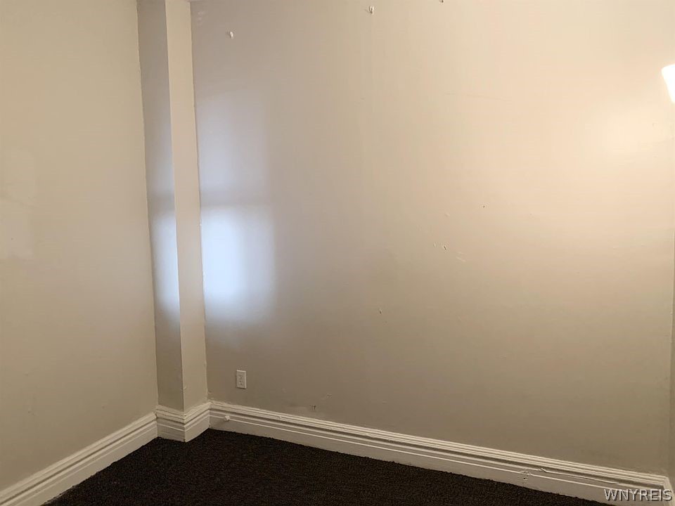 227 14th Street Buffalo, NY 14213 - Photo 10 of 34