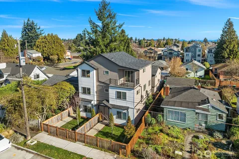 $688,000 | 8338 27th Avenue Northwest, Unit B, Seattle, WA 98117