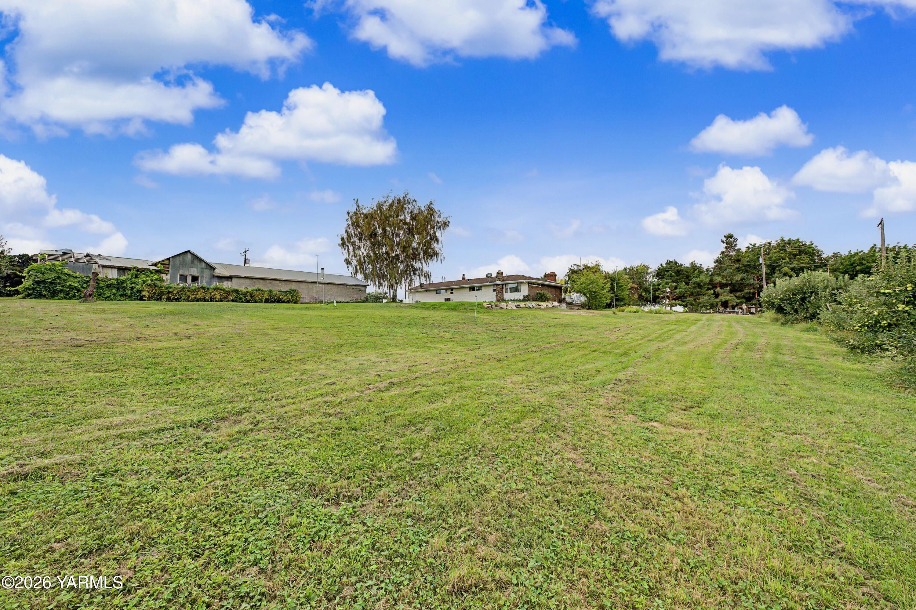 1001 Lamb Road Zillah, WA 98953 - Photo 21 of 28 35_35_2e11b6ed-f543-4bff-9d81-e4de6ea0df