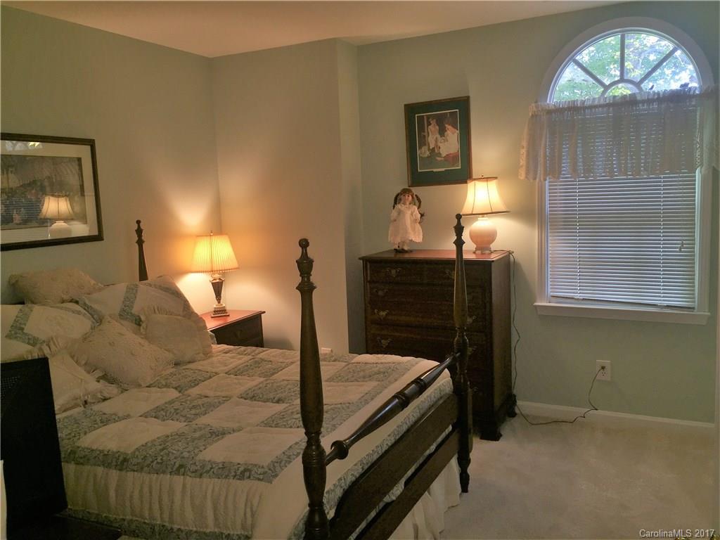 10700 Ridge Acres Road Charlotte, NC 28214 - Photo 14 of 22 Gallery Image 14