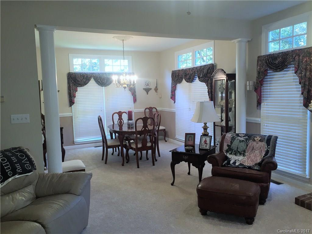 10700 Ridge Acres Road Charlotte, NC 28214 - Photo 4 of 22 Gallery Image 4