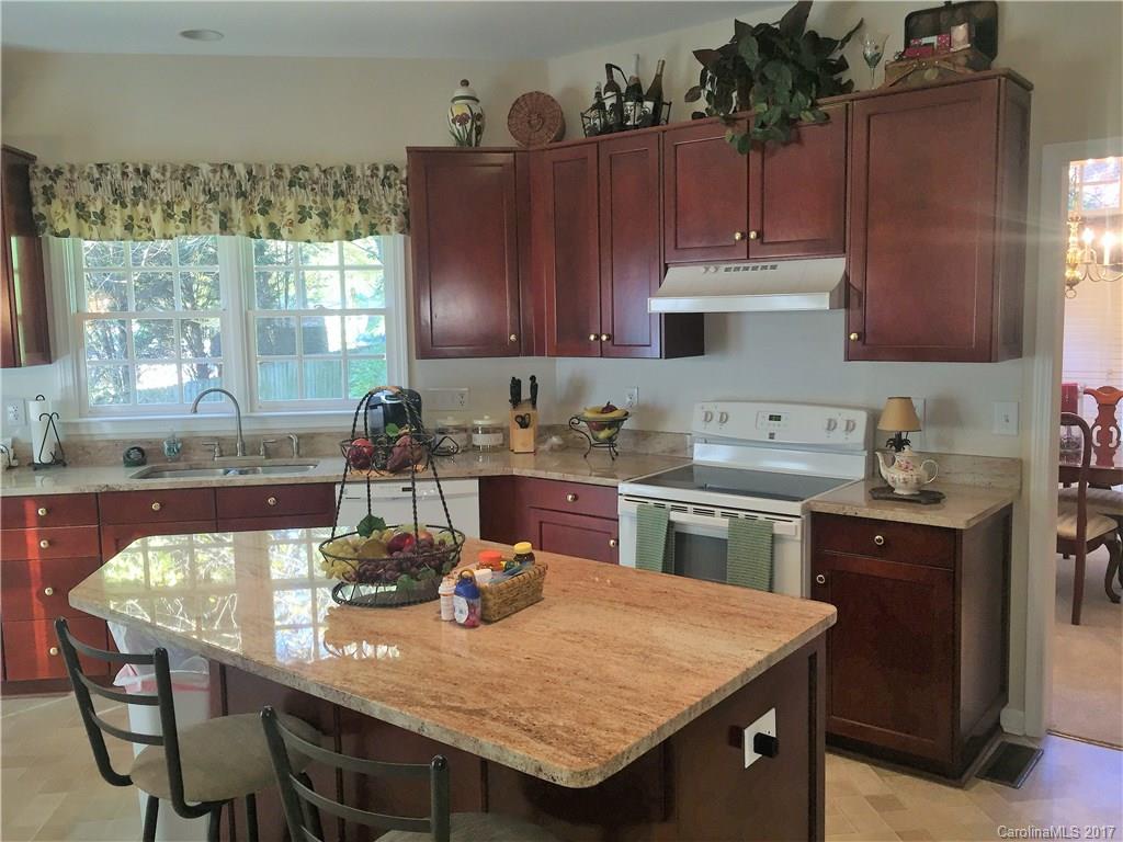 10700 Ridge Acres Road Charlotte, NC 28214 - Photo 5 of 22 Gallery Image 5