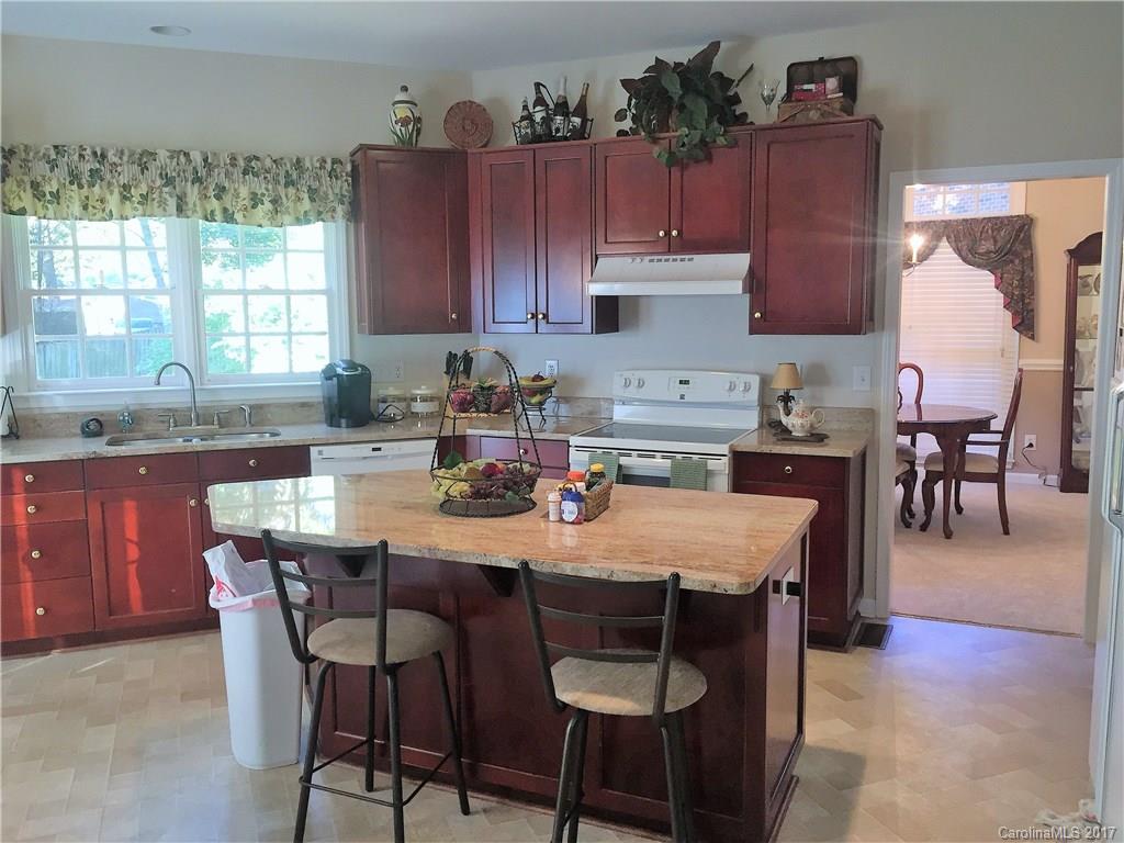 10700 Ridge Acres Road Charlotte, NC 28214 - Photo 8 of 22 Gallery Image 8