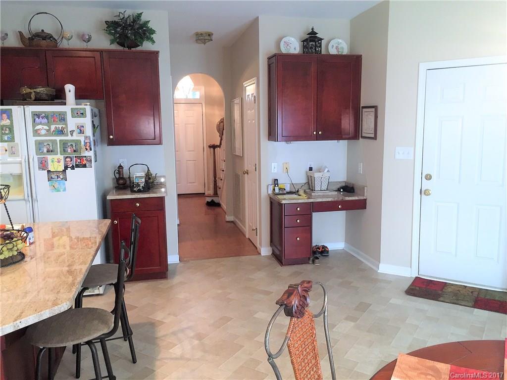 10700 Ridge Acres Road Charlotte, NC 28214 - Photo 10 of 22 Gallery Image 10