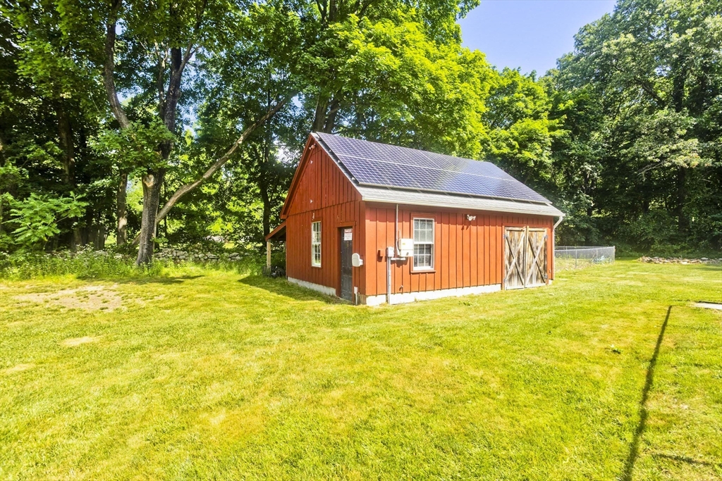 138 Vining Hill Road Southwick, MA 01077 - Photo 6 of 32