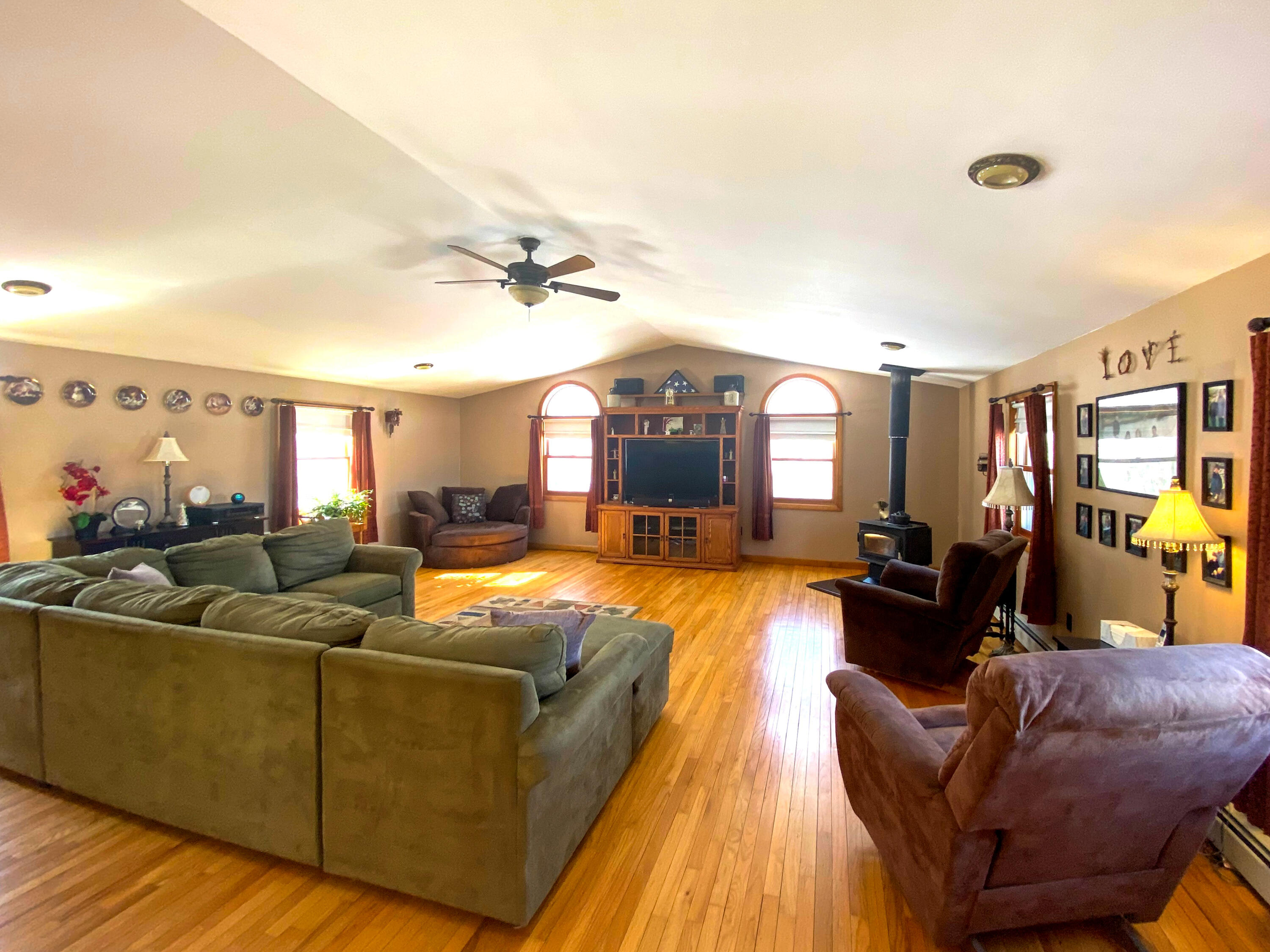 661 Albion Road Benton, ME 04901 - Photo 8 of 38 Living Room