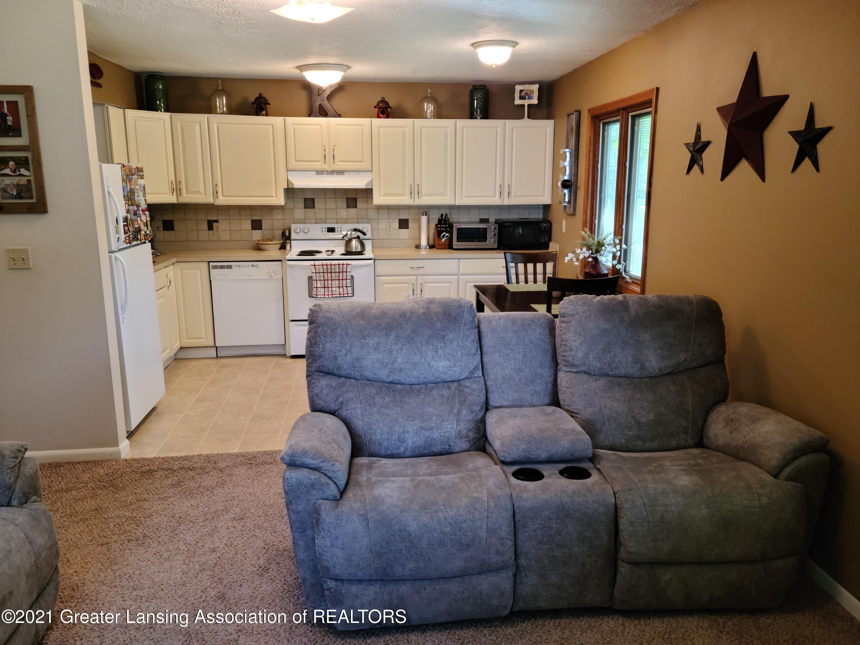 5720 Ridgeway Drive Haslett, MI 48840 - Photo 27 of 37 20210502_171225