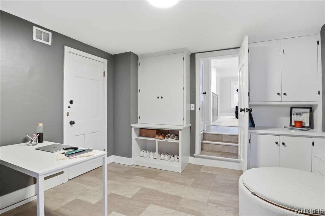 51 Meadowbrook Road Amherst, NY 14221 - Photo 27 of 49