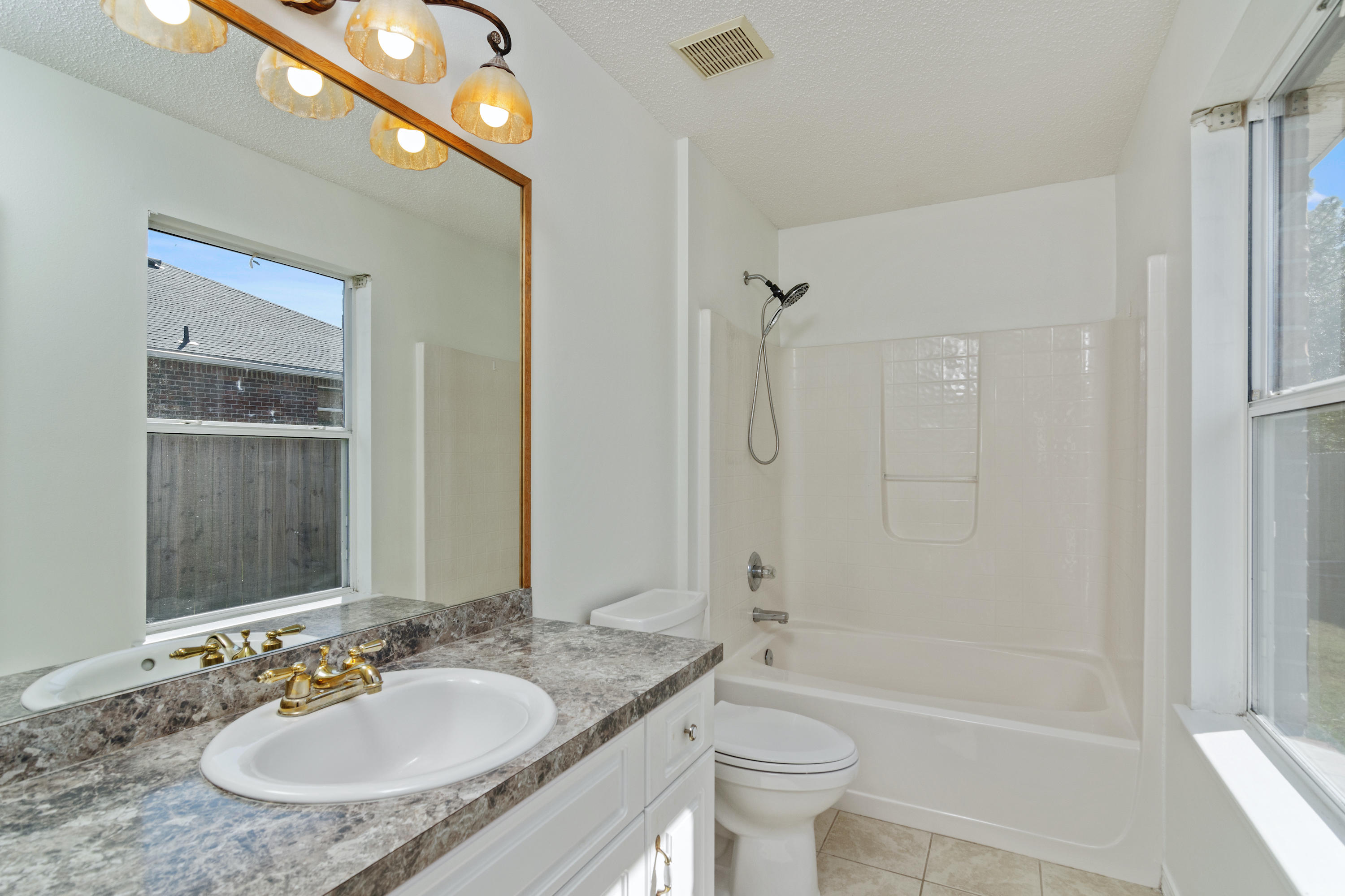 4757 Balboa Road Crestview, FL 32539 - Photo 15 of 32 4757 Balboa Rd-12