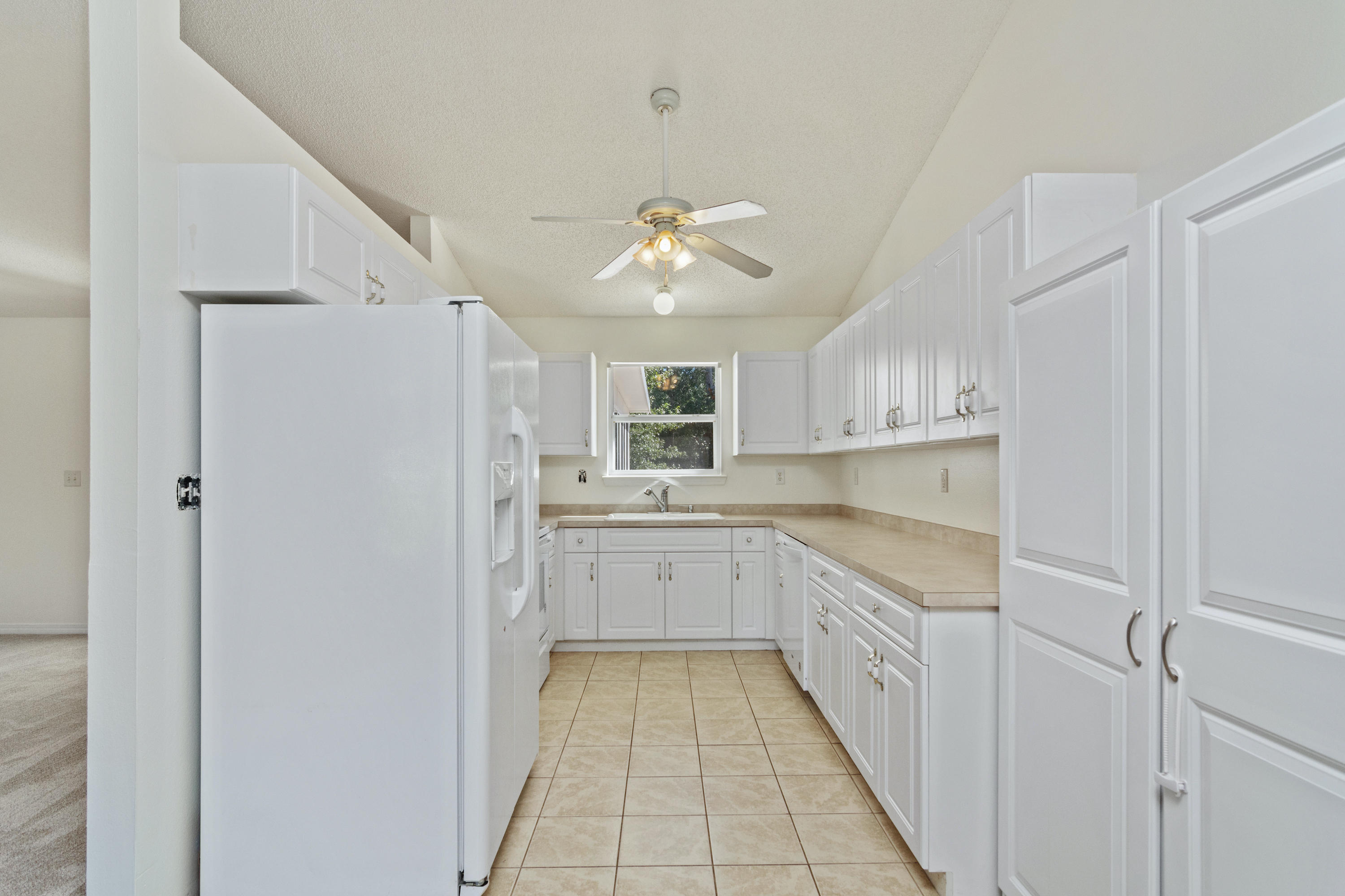 4757 Balboa Road Crestview, FL 32539 - Photo 9 of 32 4757 Balboa Rd-06