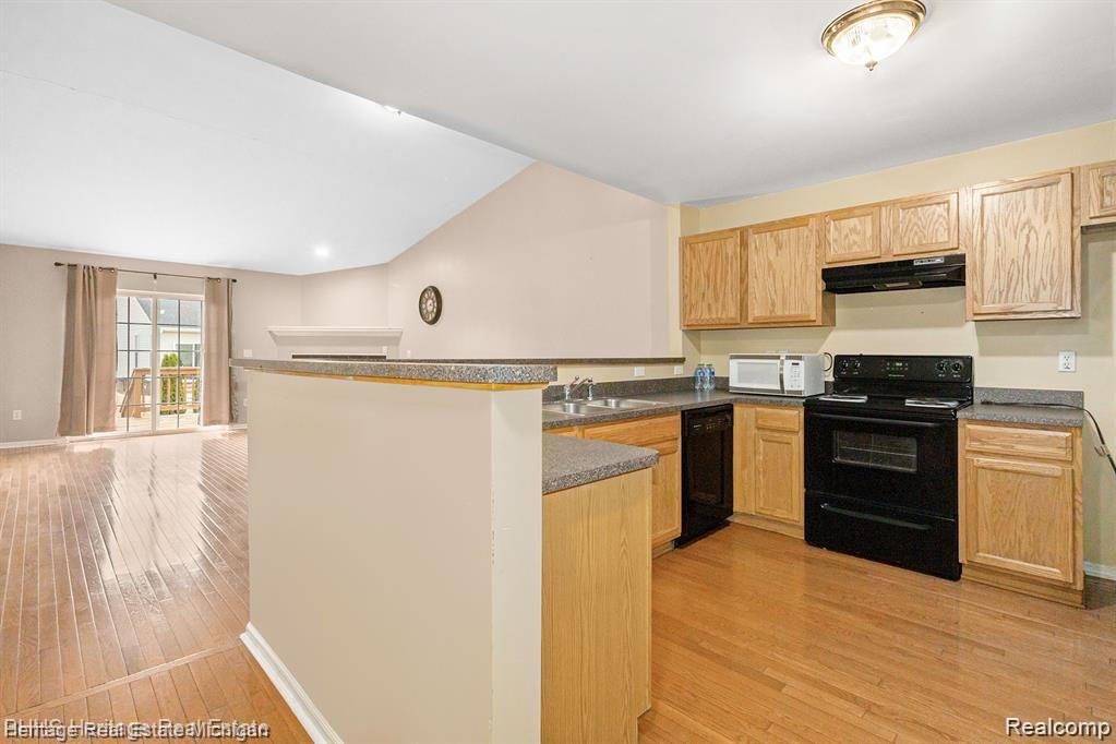 263 Wood Point, Unit 24 Howell, MI 48843 - Photo 15 of 15 The open floor plan is perfect!