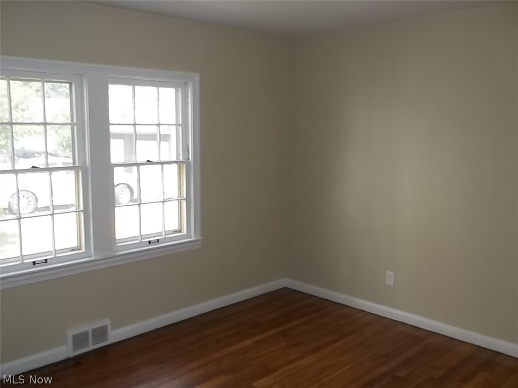 3751 Bainbridge Road Cleveland Heights, OH 44118 - Photo 22 of 32