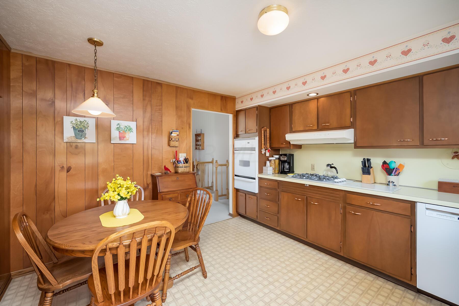 90 Main Road Delaware, OH 43015 - Photo 20 of 46 Kitchen/Eating Space