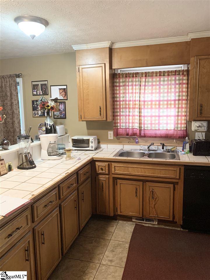 504 Old Mill Road Mauldin, SC 29662 - Photo 9 of 22 Gallery Image 9