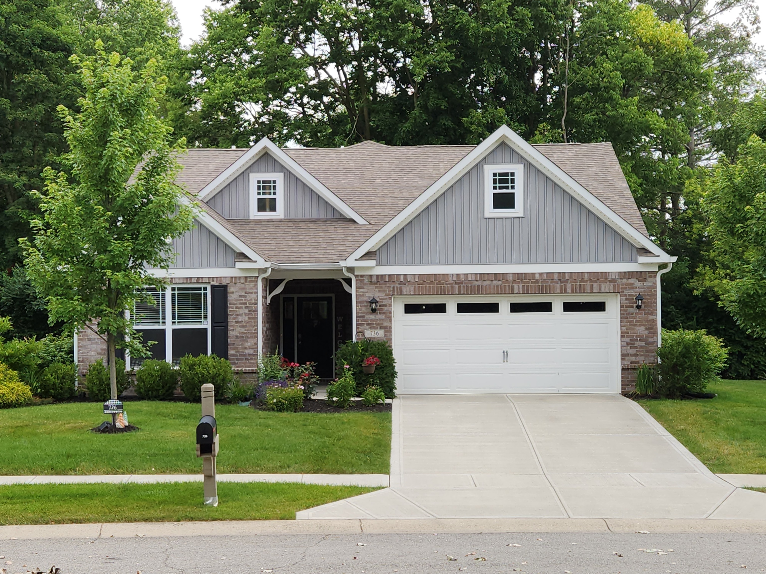 736 North Johnson Branch Road Greenfield, IN 46140 - Photo 1 of 20