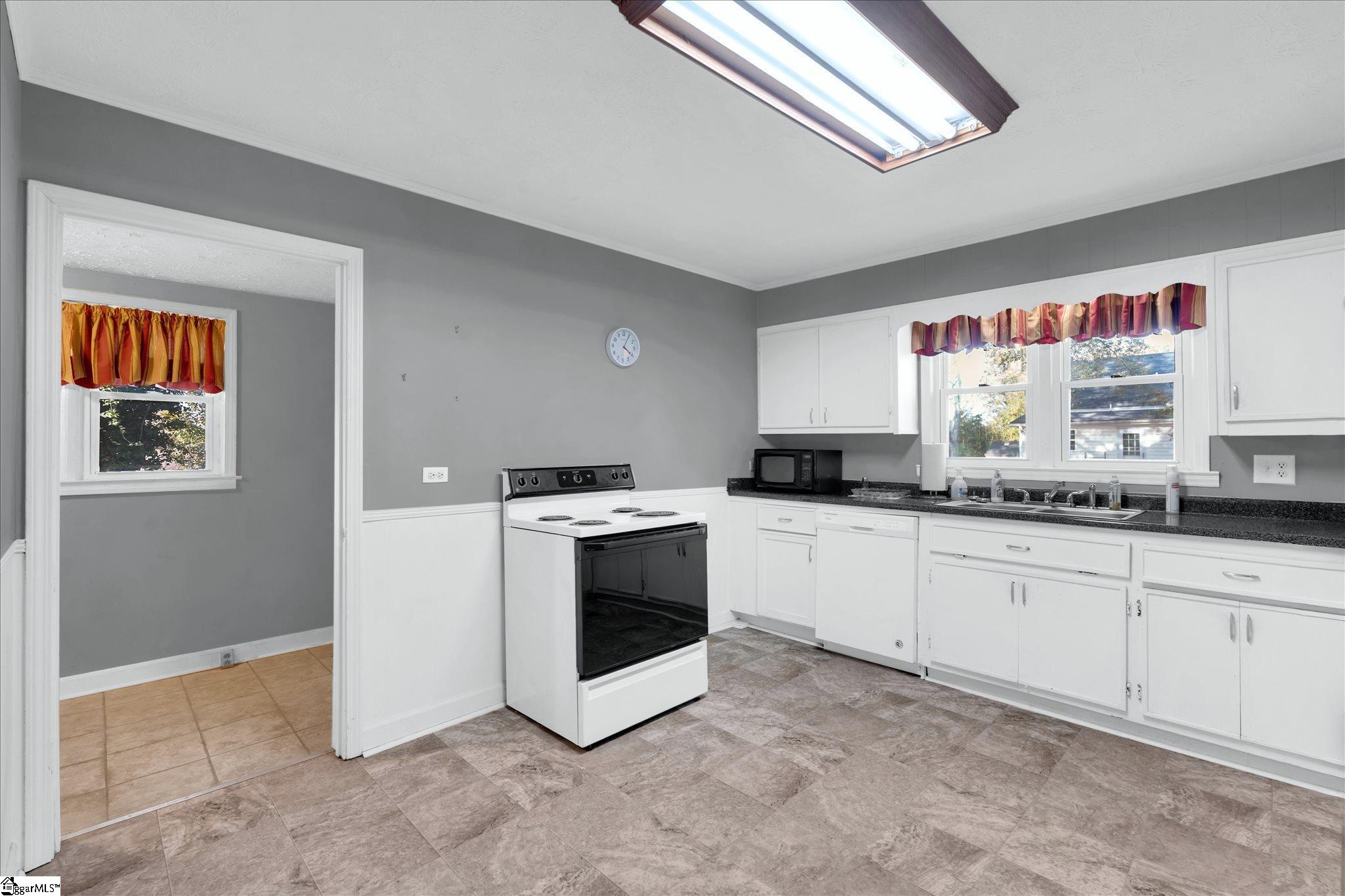 500 Blair Street Easley, SC 29640 - Photo 8 of 22