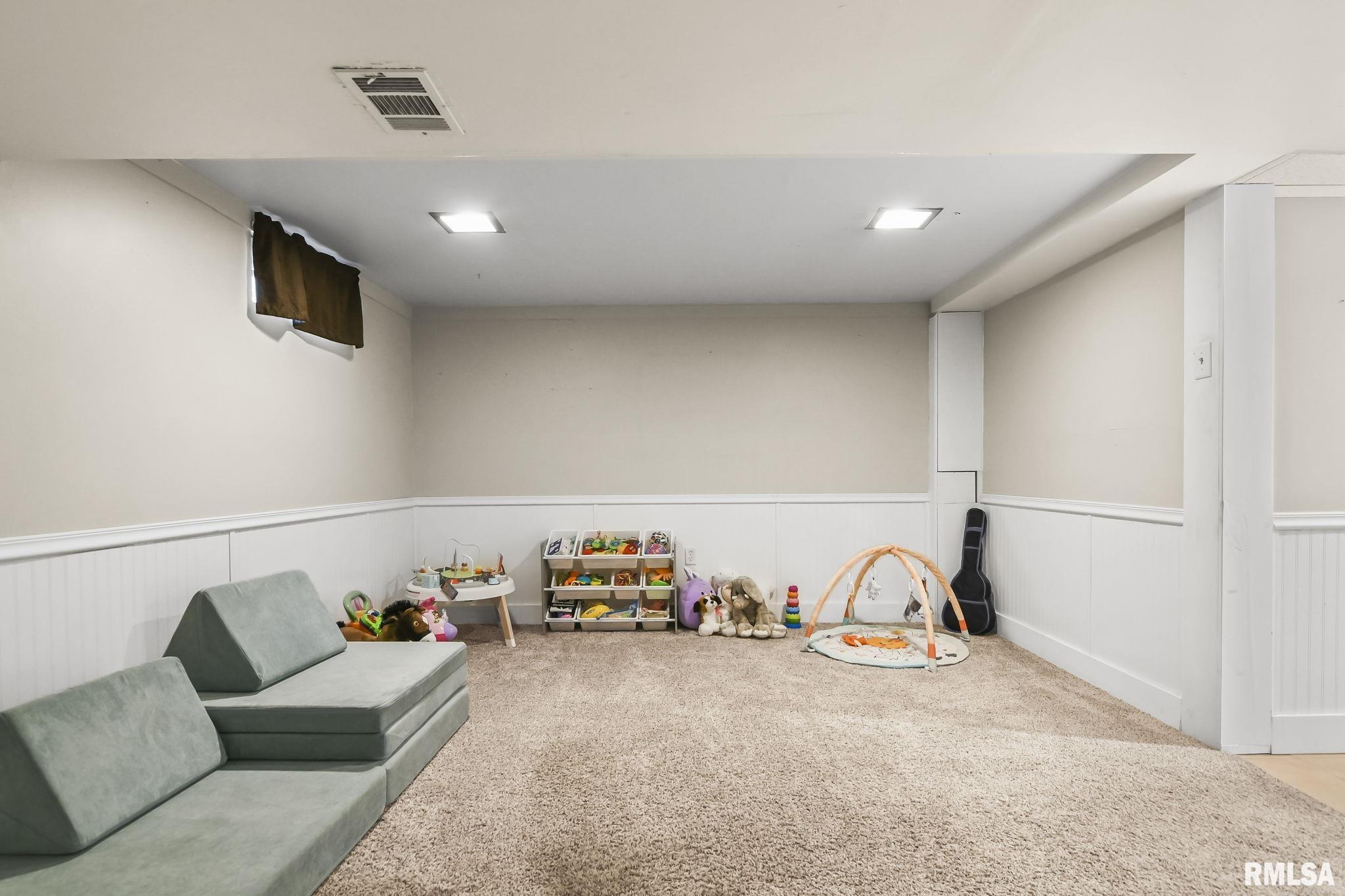 2328 Queensway Road Springfield, IL 62703 - Photo 30 of 38