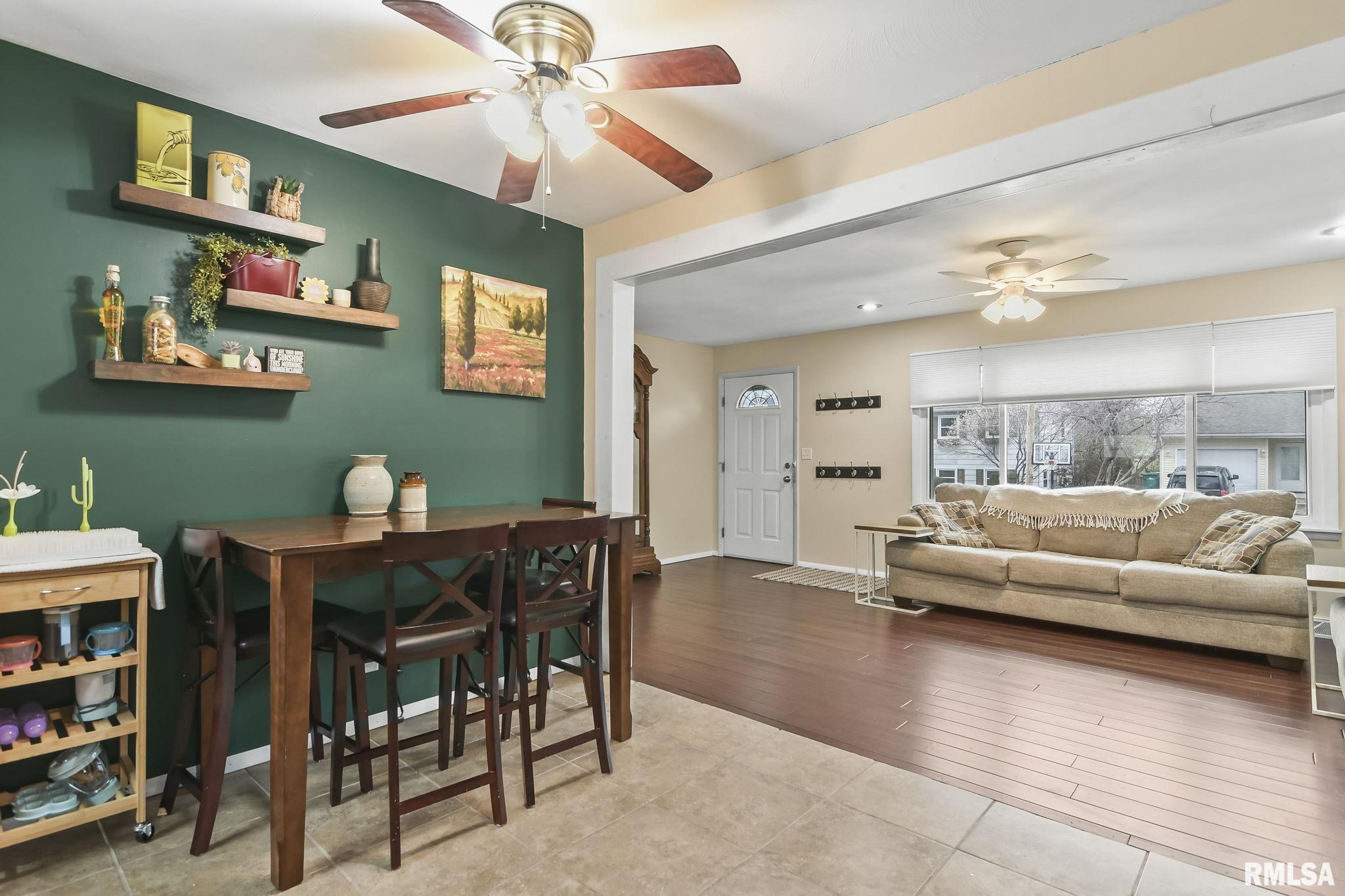 2328 Queensway Road Springfield, IL 62703 - Photo 10 of 38