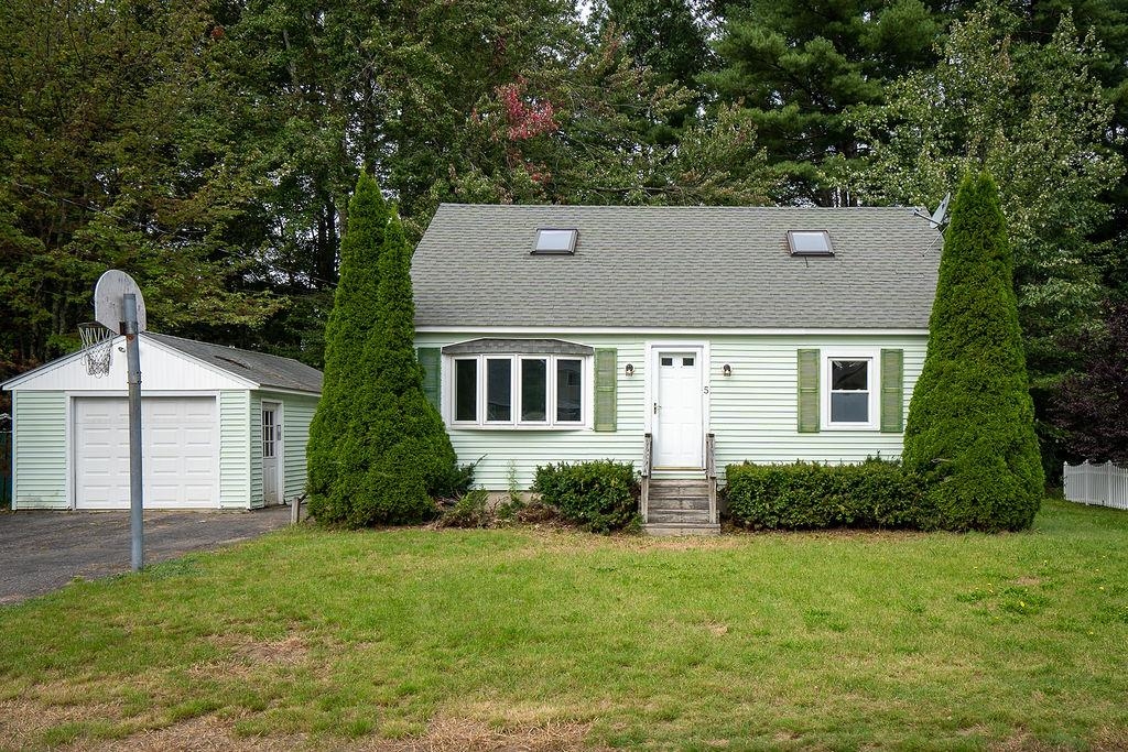 5 Paradise Drive Rochester, NH 03867 - Photo 1 of 39