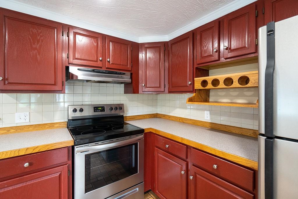 5 Paradise Drive Rochester, NH 03867 - Photo 5 of 39