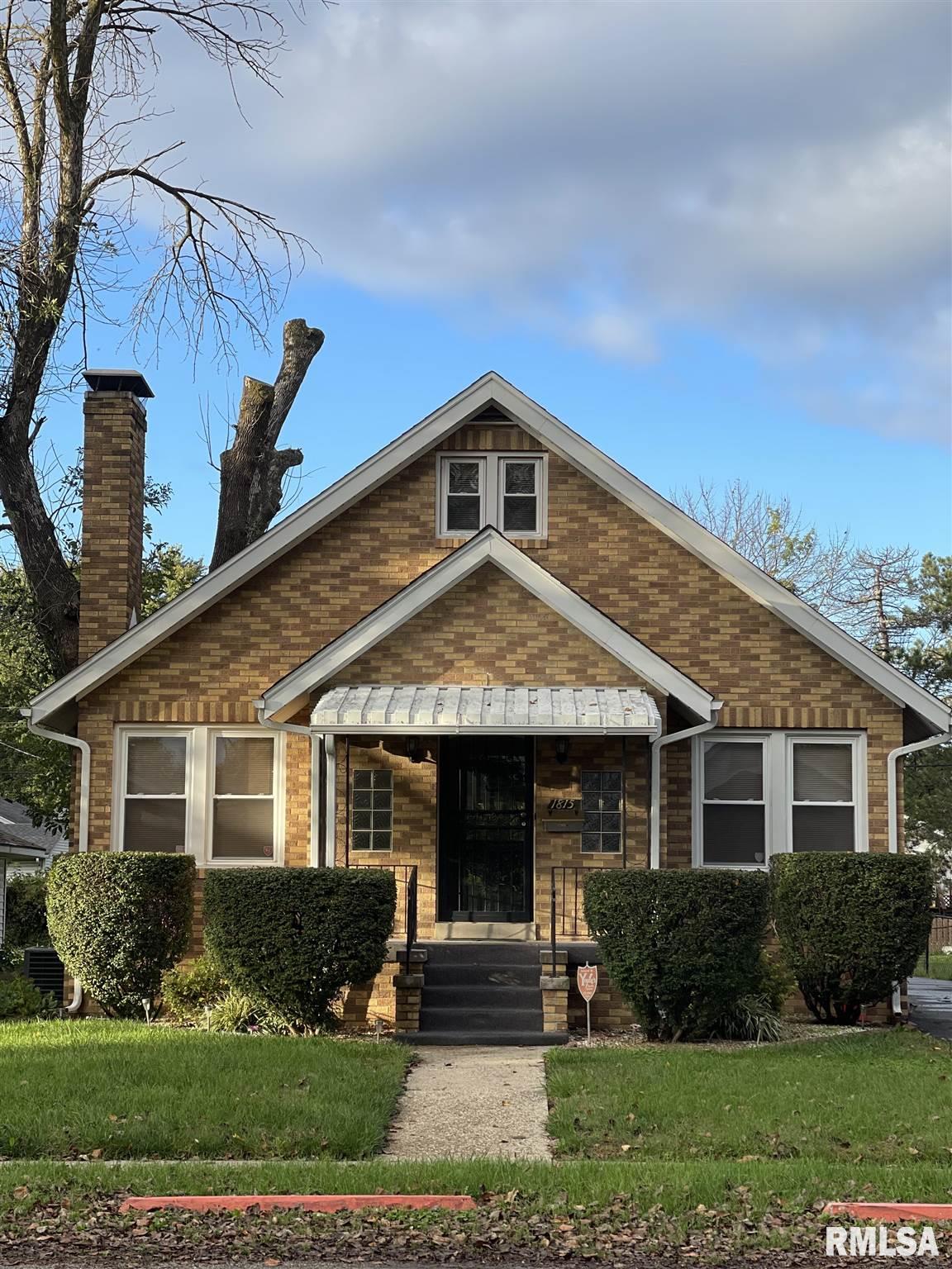 1815 East Spruce Street Springfield, IL 62703 - Photo 1 of 17