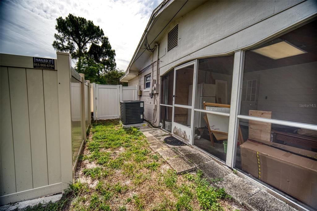 132 Longfellow Road Winter Haven, FL 33884 - Photo 3 of 21