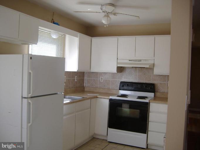 85 South Ralph Street Westminster, MD 21157 - Photo 2 of 10 Kitchen