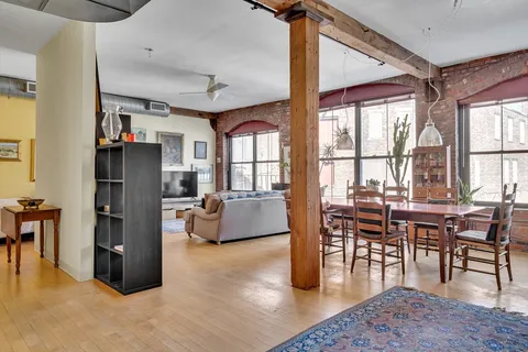 $749,000 | 172 Green Street, Unit 8, Boston, MA 02130