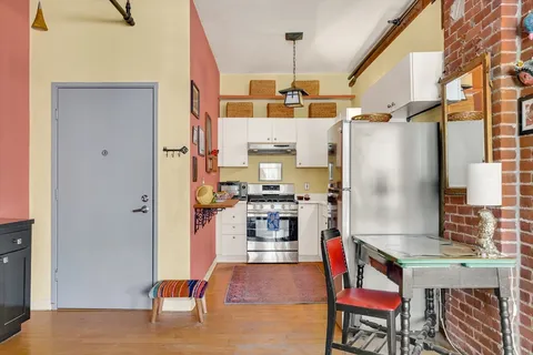 $749,000 | 172 Green Street, Unit 8, Boston, MA 02130