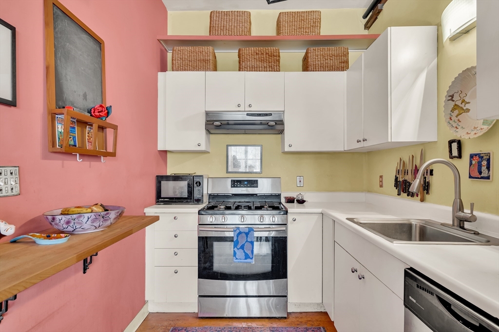 172 Green Street, Unit 8 Boston, MA 02130 - Photo 14 of 28