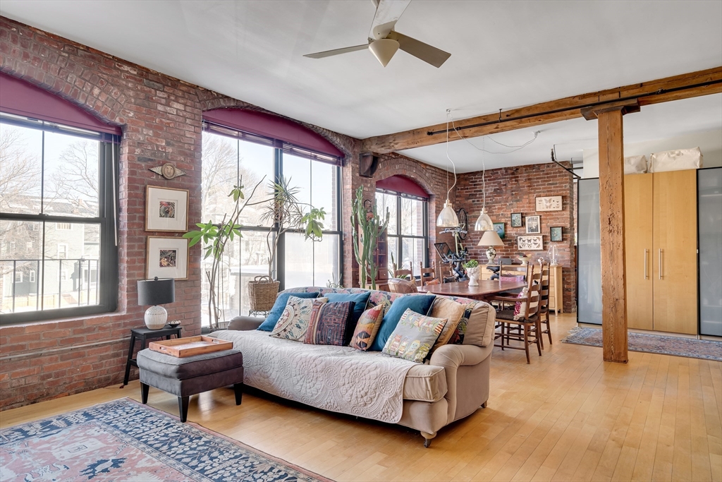 172 Green Street, Unit 8 Boston, MA 02130 - Photo 2 of 28