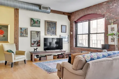 $749,000 | 172 Green Street, Unit 8, Boston, MA 02130