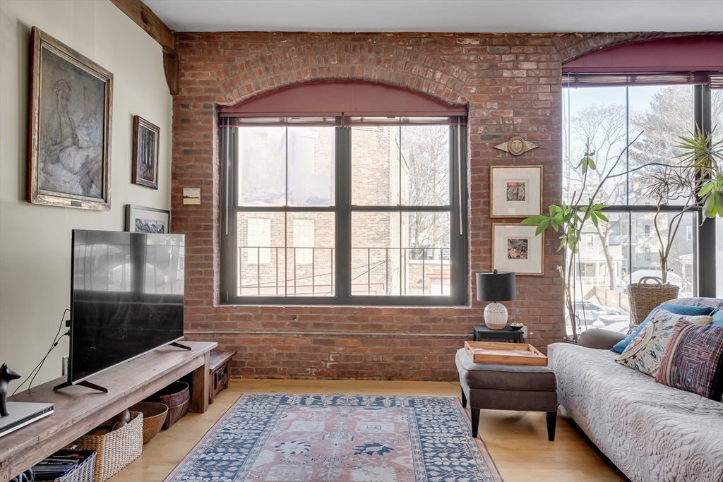 172 Green Street, Unit 8 Boston, MA 02130 - Photo 6 of 28