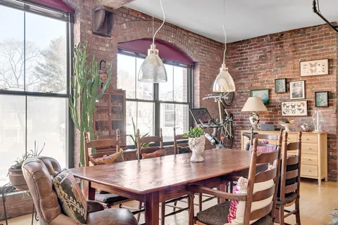 $749,000 | 172 Green Street, Unit 8, Boston, MA 02130