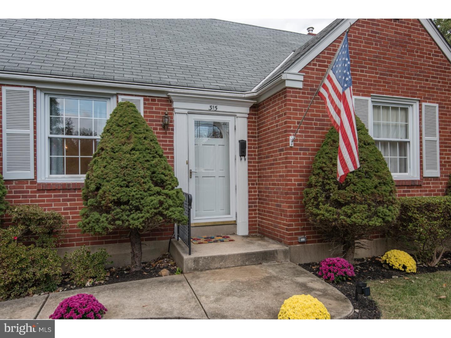 315 Hawarden Road Springfield, PA 19064 - Photo 3 of 21 Exterior Front