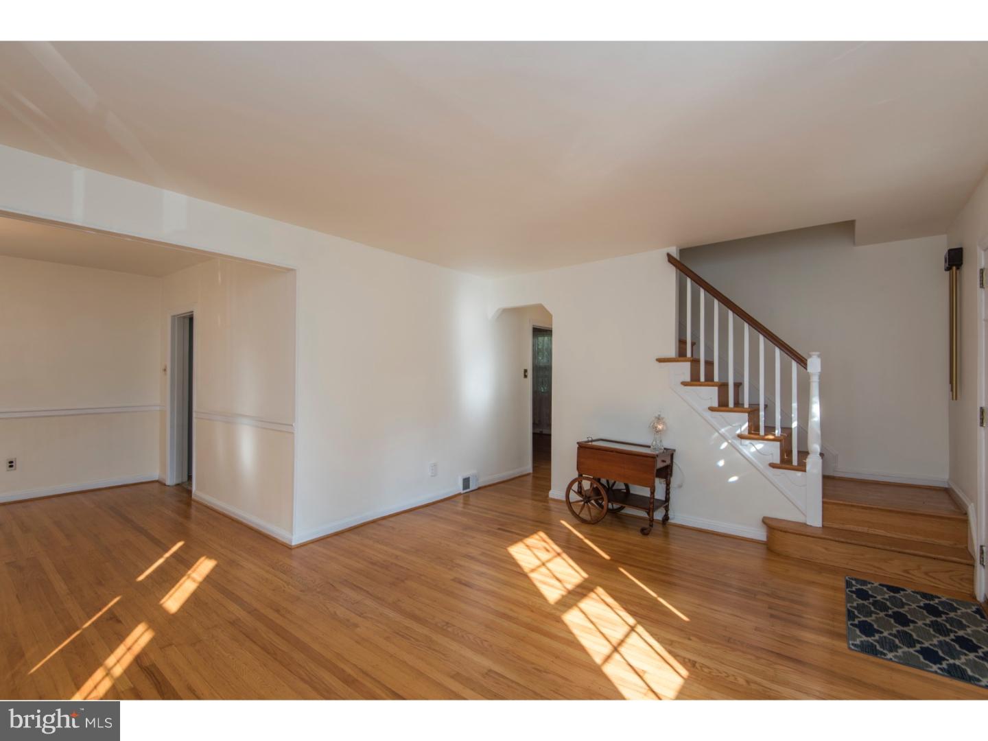 315 Hawarden Road Springfield, PA 19064 - Photo 6 of 21 Living Room