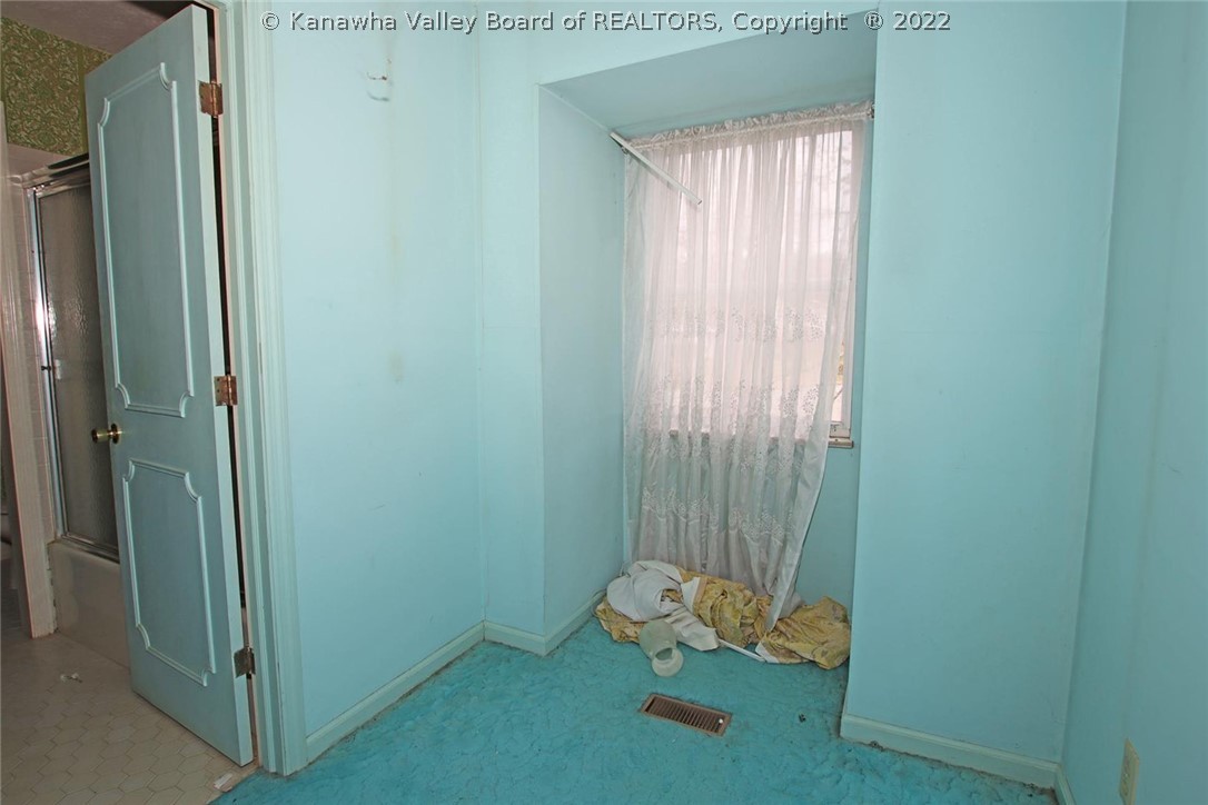1566 Nottingham Road Charleston, WV 25314 - Photo 35 of 50 Gallery Image 35